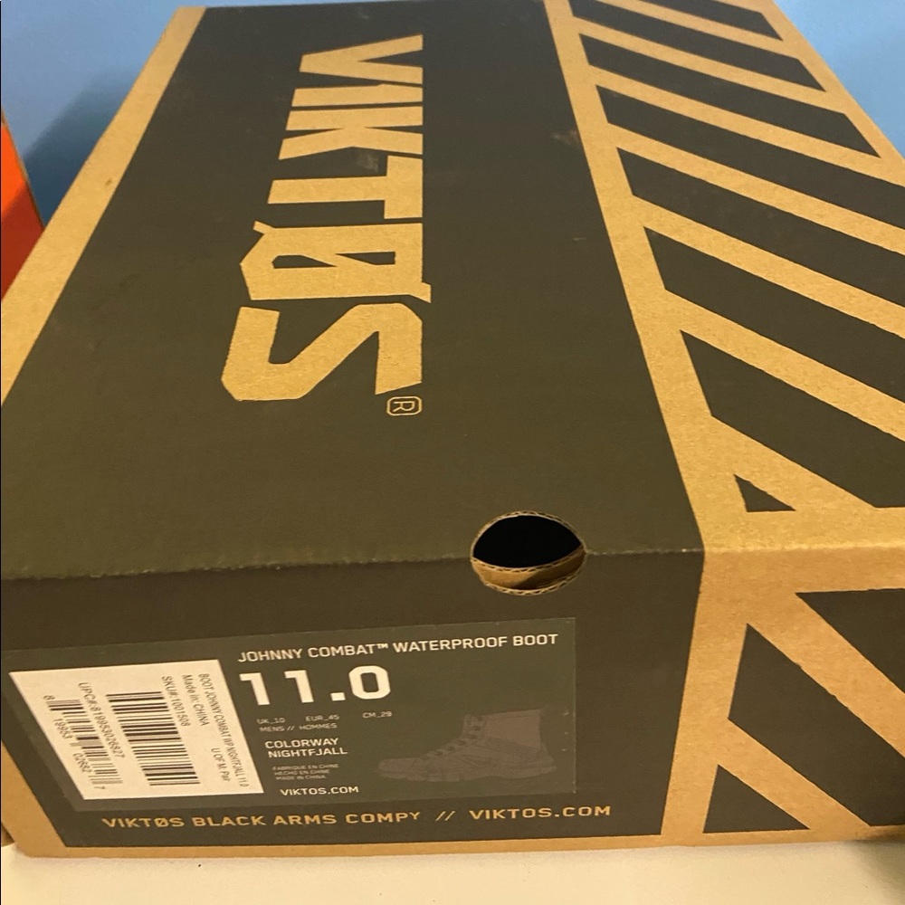 The JOHNNY COMBAT tactical boot lightweight nylon/synthetic combo